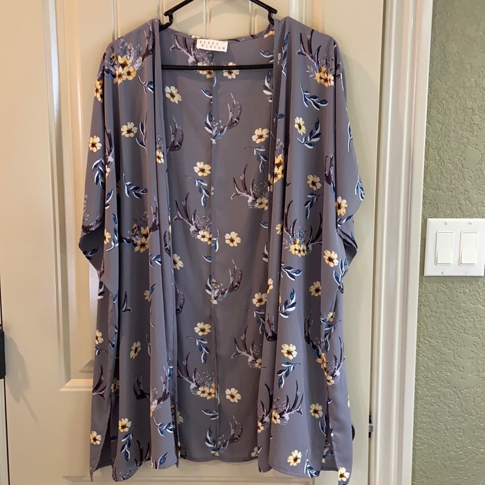 Women’s Open Front Kimono by Berry N Cream Brand.
